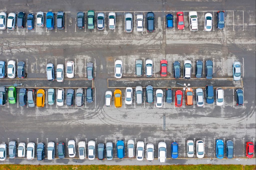 Verhuur van kantoorruimte en parkeerplaatsen: één ondeelbare prestatie?