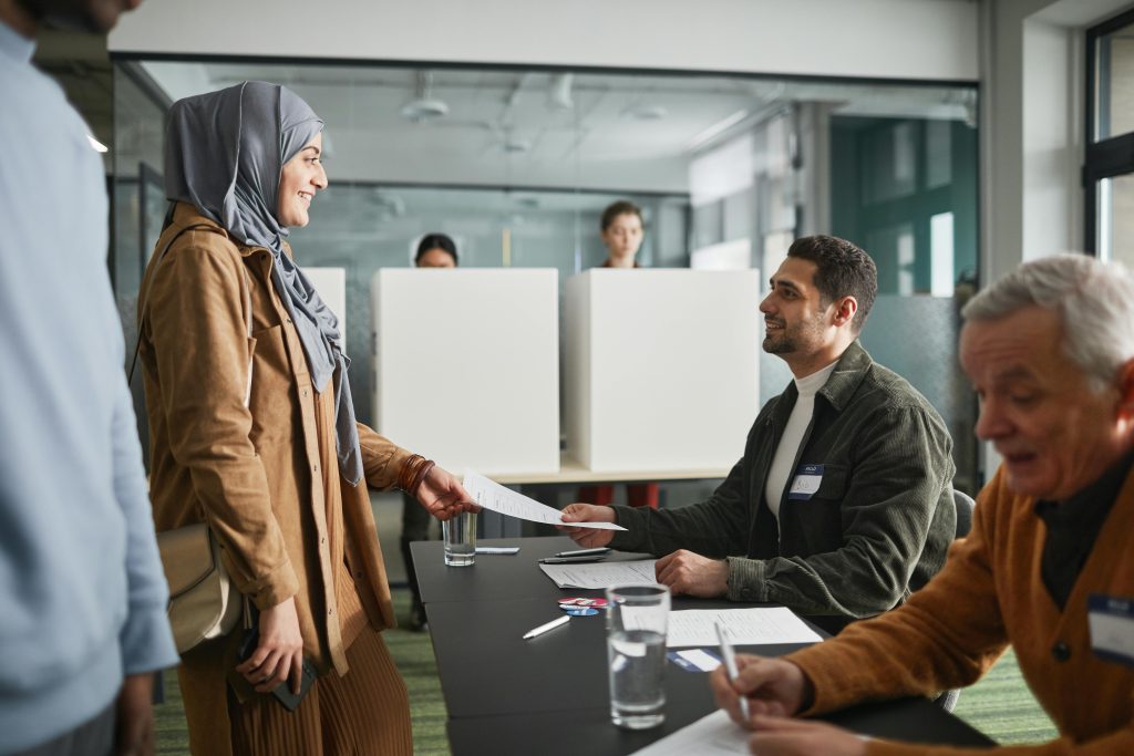 Belastingdienst reageert op ons nieuwsbriefartikel over btw op verstrekkingen aan stembureauleden
